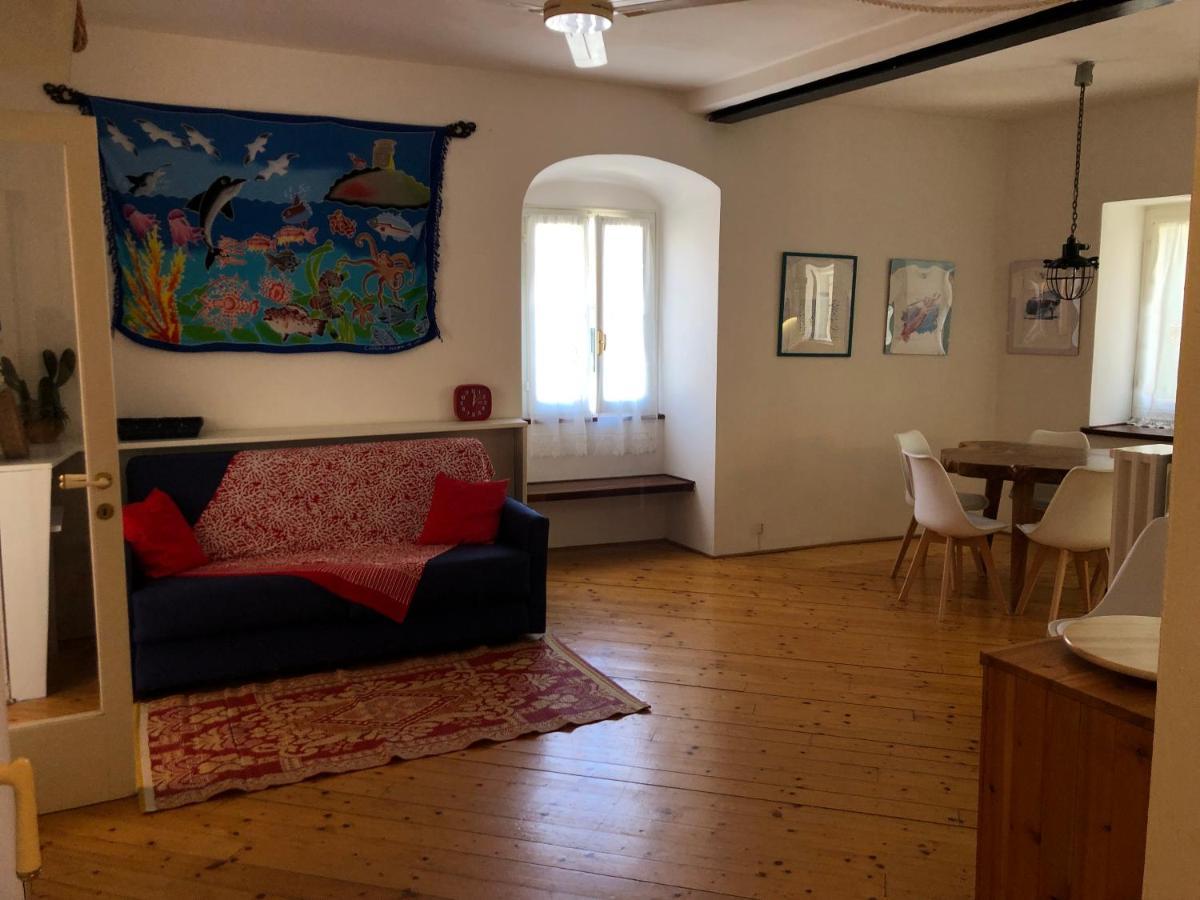 La Piazzetta Appartement Capraia Buitenkant foto