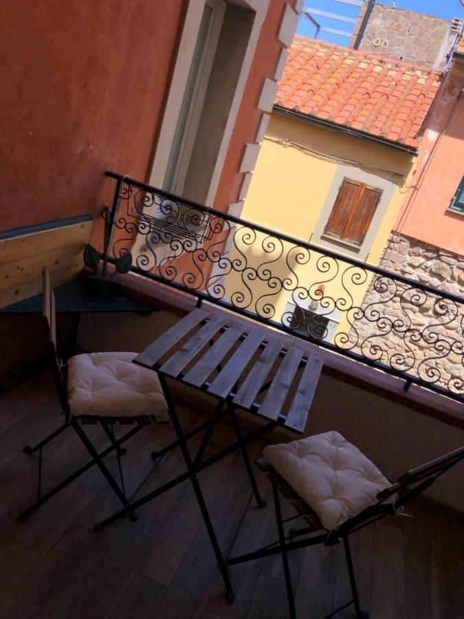 La Piazzetta Appartement Capraia Buitenkant foto