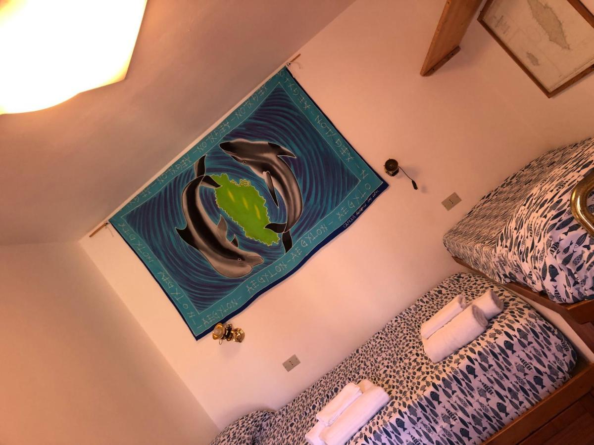 La Piazzetta Appartement Capraia Buitenkant foto