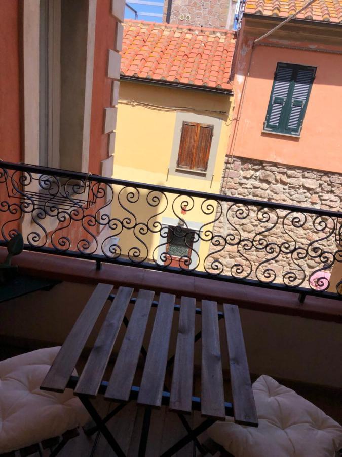 La Piazzetta Appartement Capraia Buitenkant foto